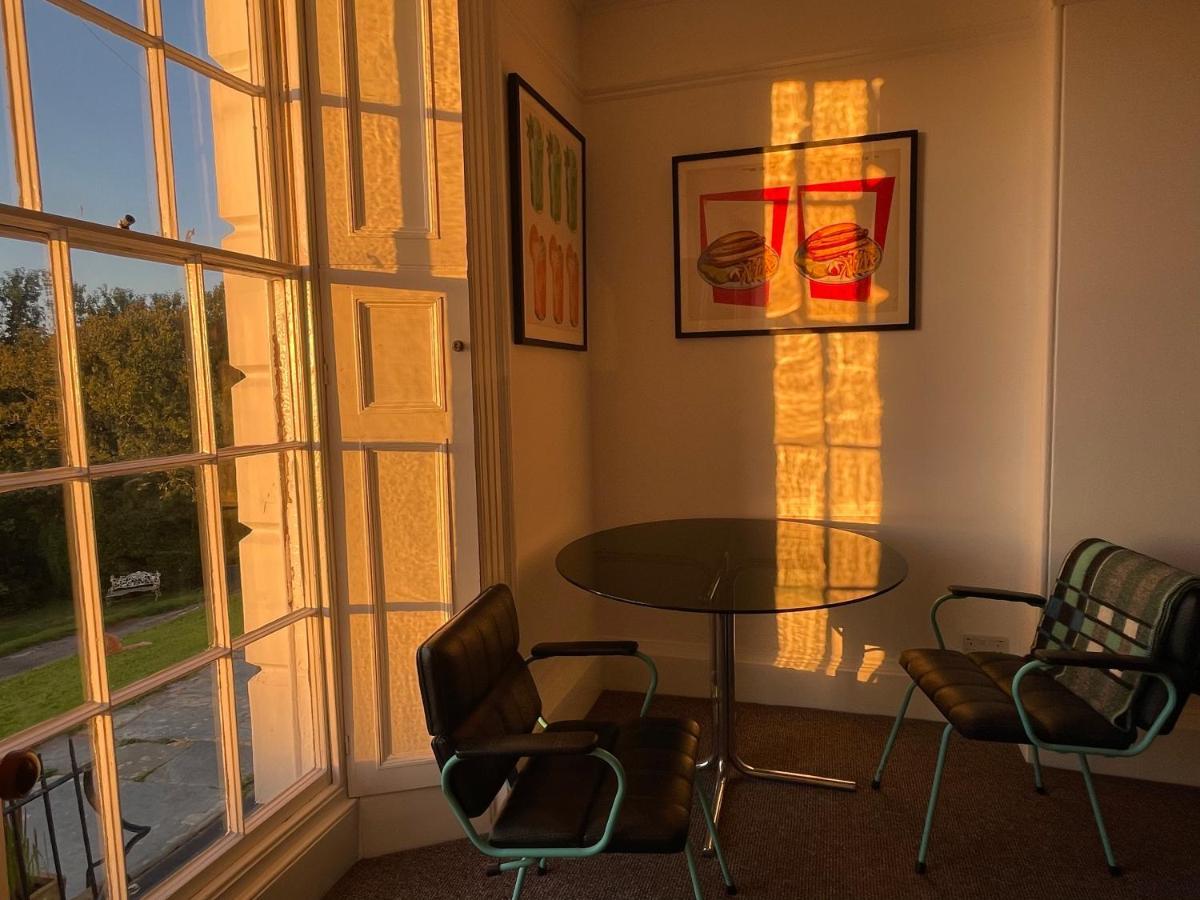 Paramount Apartments Ilfracombe, Arty Seaside Holiday Apartments מראה חיצוני תמונה