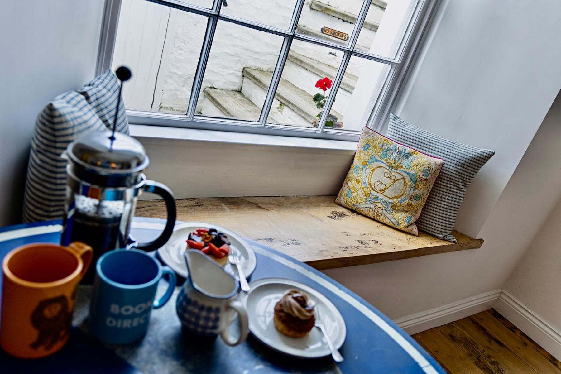 Paramount Apartments Ilfracombe, Arty Seaside Holiday Apartments חדר תמונה